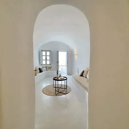 As Holiday Caves Apartment Messaria (Santorini)