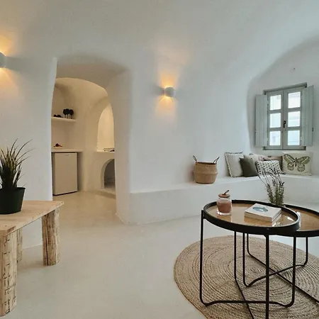 As Holiday Caves Apartment Messaria (Santorini)