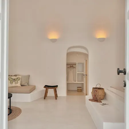 As Holiday Caves * Messaria (Santorini)
