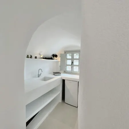 As Holiday Caves * Messaria (Santorini)