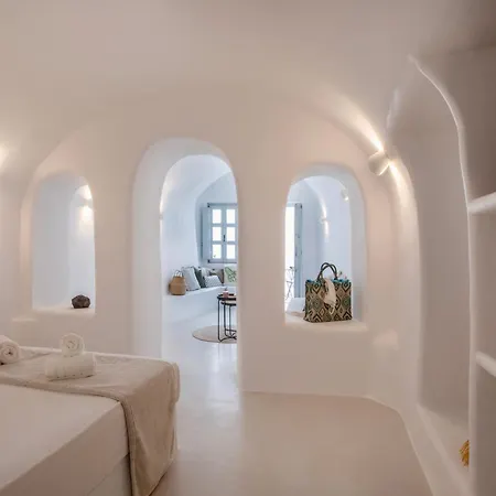 As Holiday Caves * Messaria (Santorini)