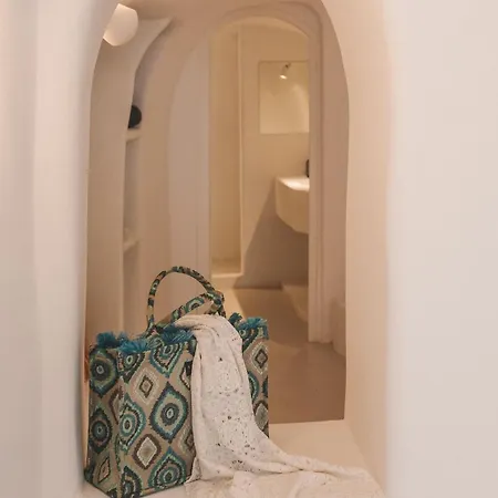 As Holiday Caves Apartment Messaria (Santorini)